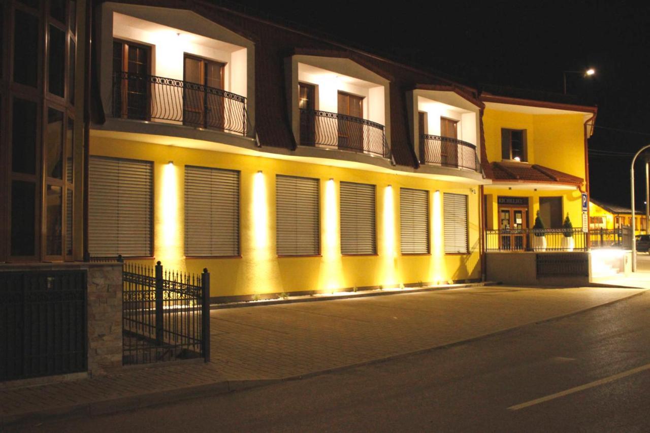 Apartman Richelieu 巴尔代约夫 外观 照片